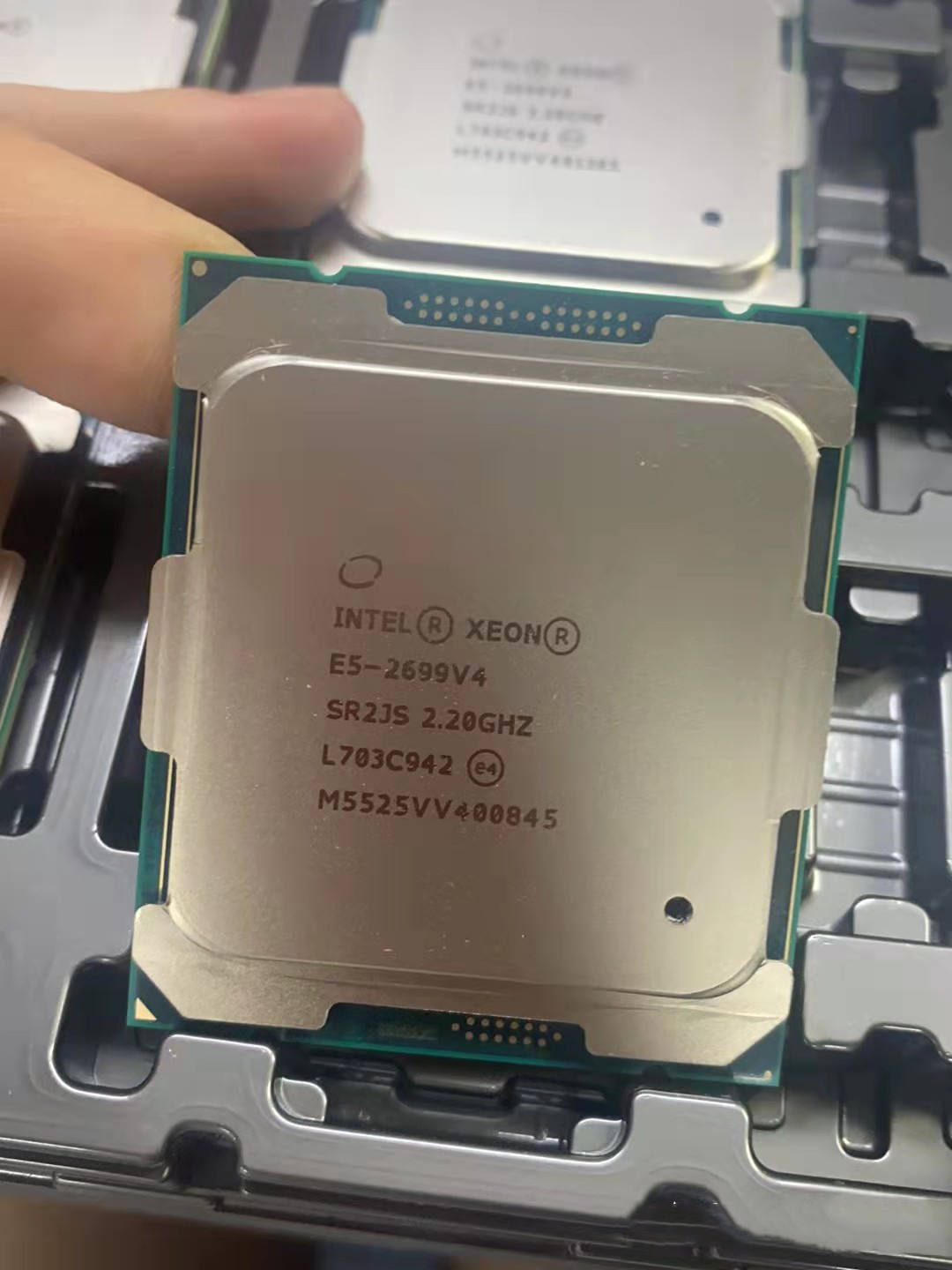 ซีพียูเซิร์ฟเวอร์เดิม Intel Xe - E5 2699 V4 บทวิจารณ์และราคา